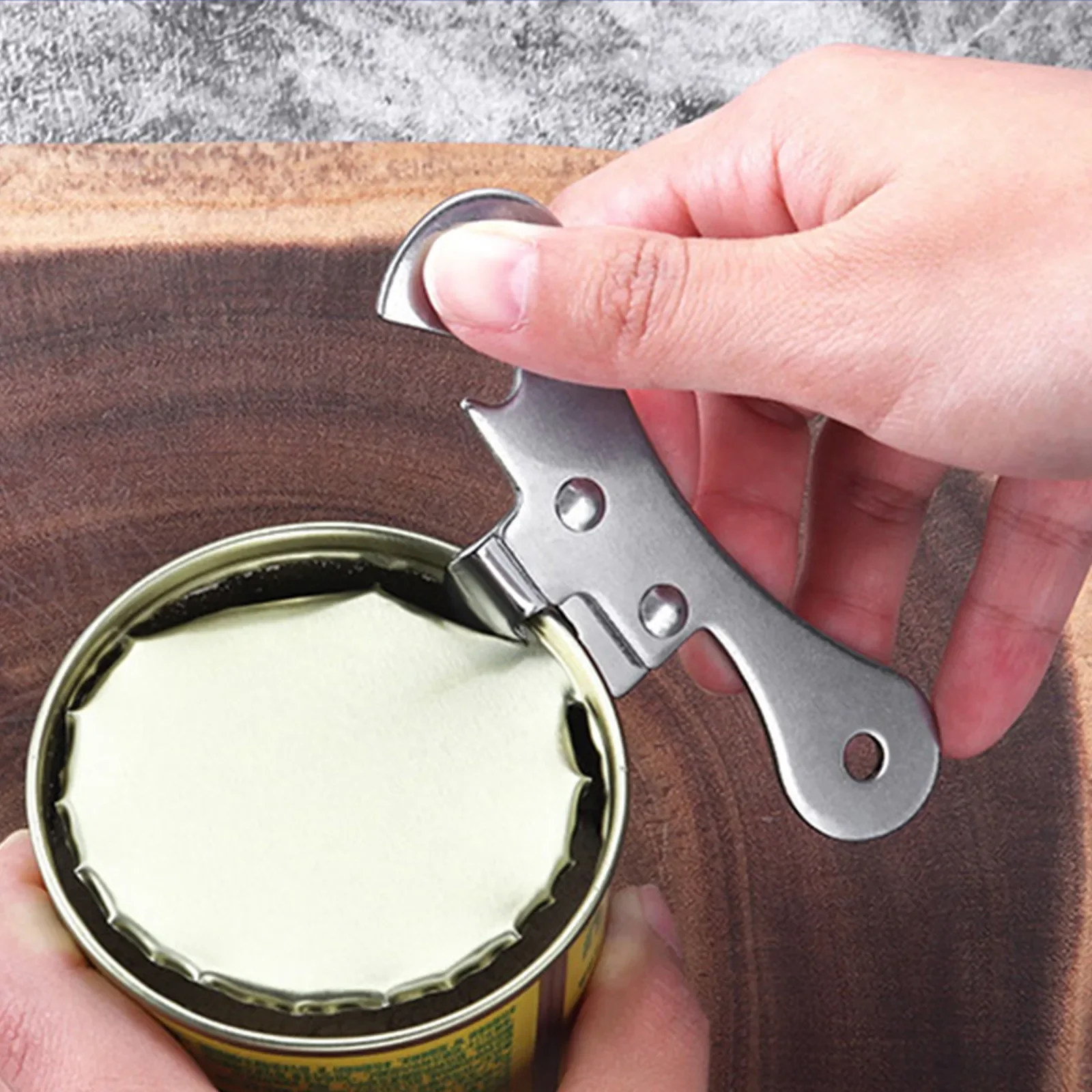 New military-grade can opener bottle opener, lightweight and easy to use, suitable for all kinds of cansa must-have for kitchen