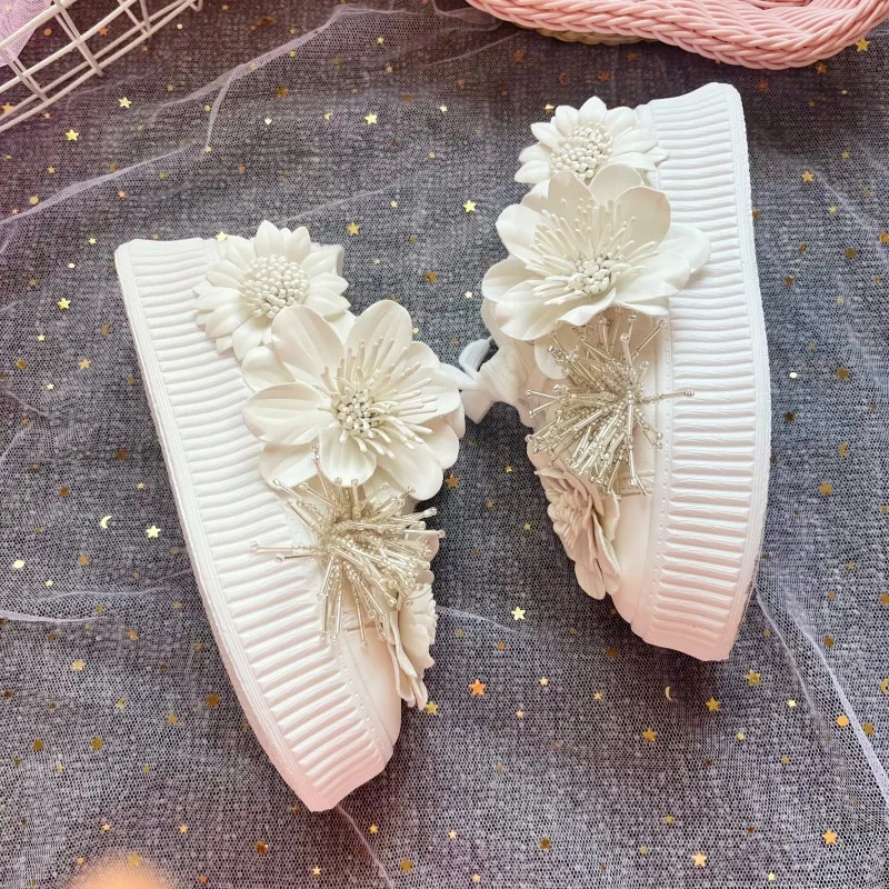 Girls Sneakers 4cm Platform Spring summer New White Rhinestone Flower Wheel Canvas Shoes Travel Wedding Bride Shoe Comfortable