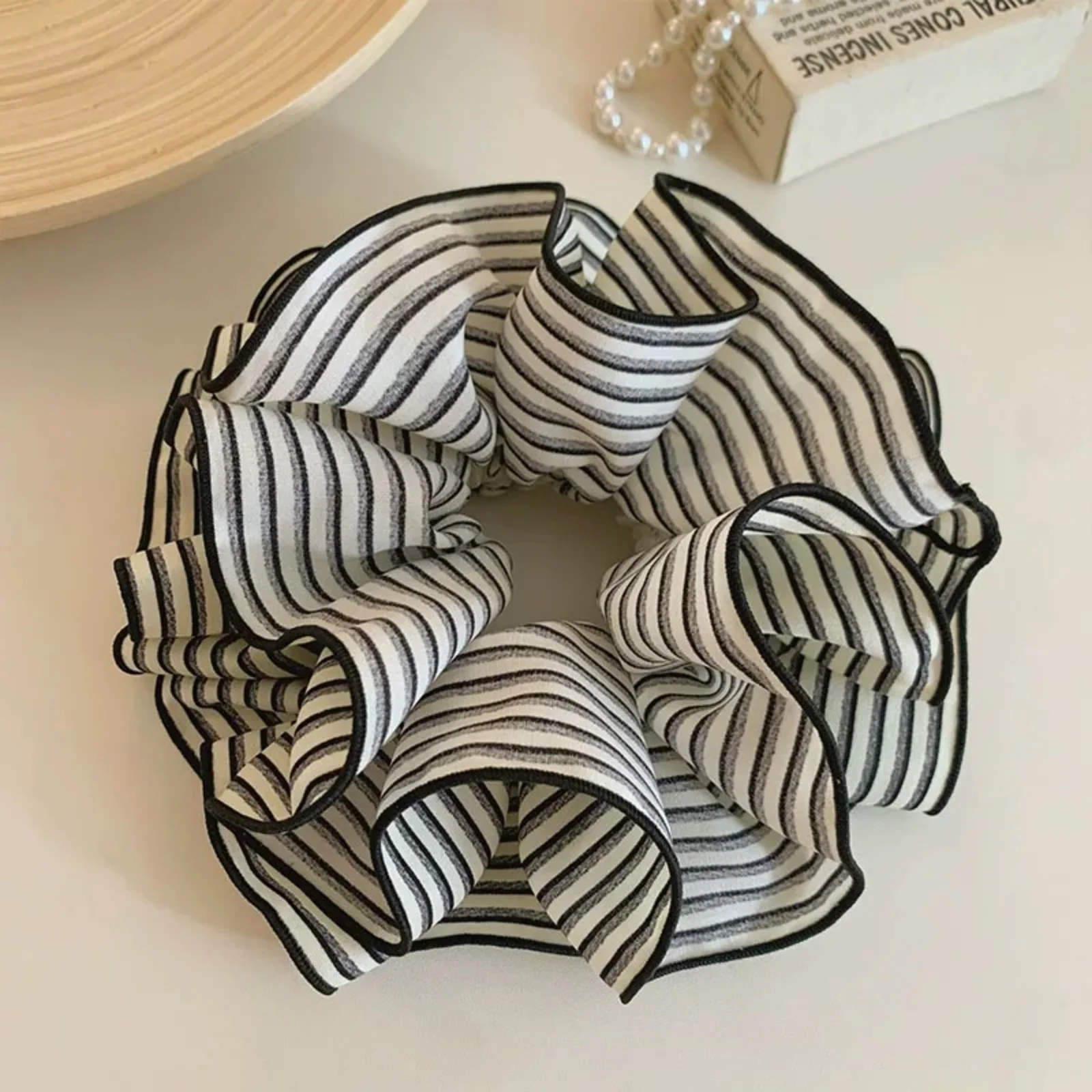 Thumbnail 3 - #35 Cheap Scrunchie Hair Ties Worth Buying