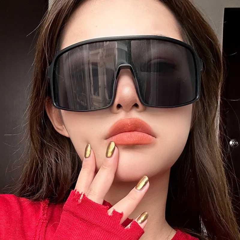 

Women New Black Gray One-piece Cycling Glasses Walking Good-looking Outdoor Sports Running Goggles Windproof UV400 Sunglasses