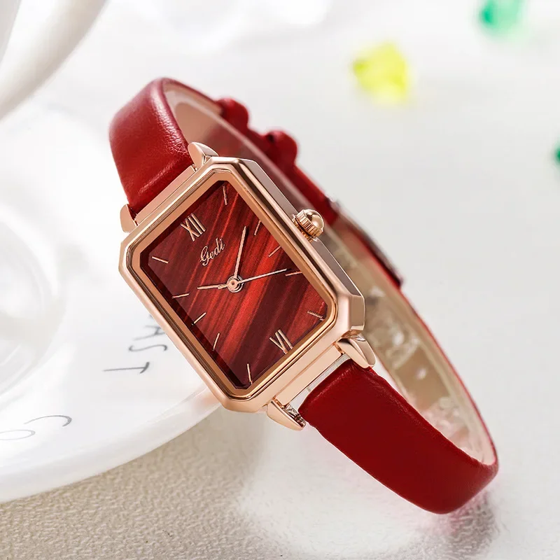 New Retro Square Watch Women Leather Strap Watch Suitable as Gift for Women Elegant Casual Digital Women Watch relogio feminino