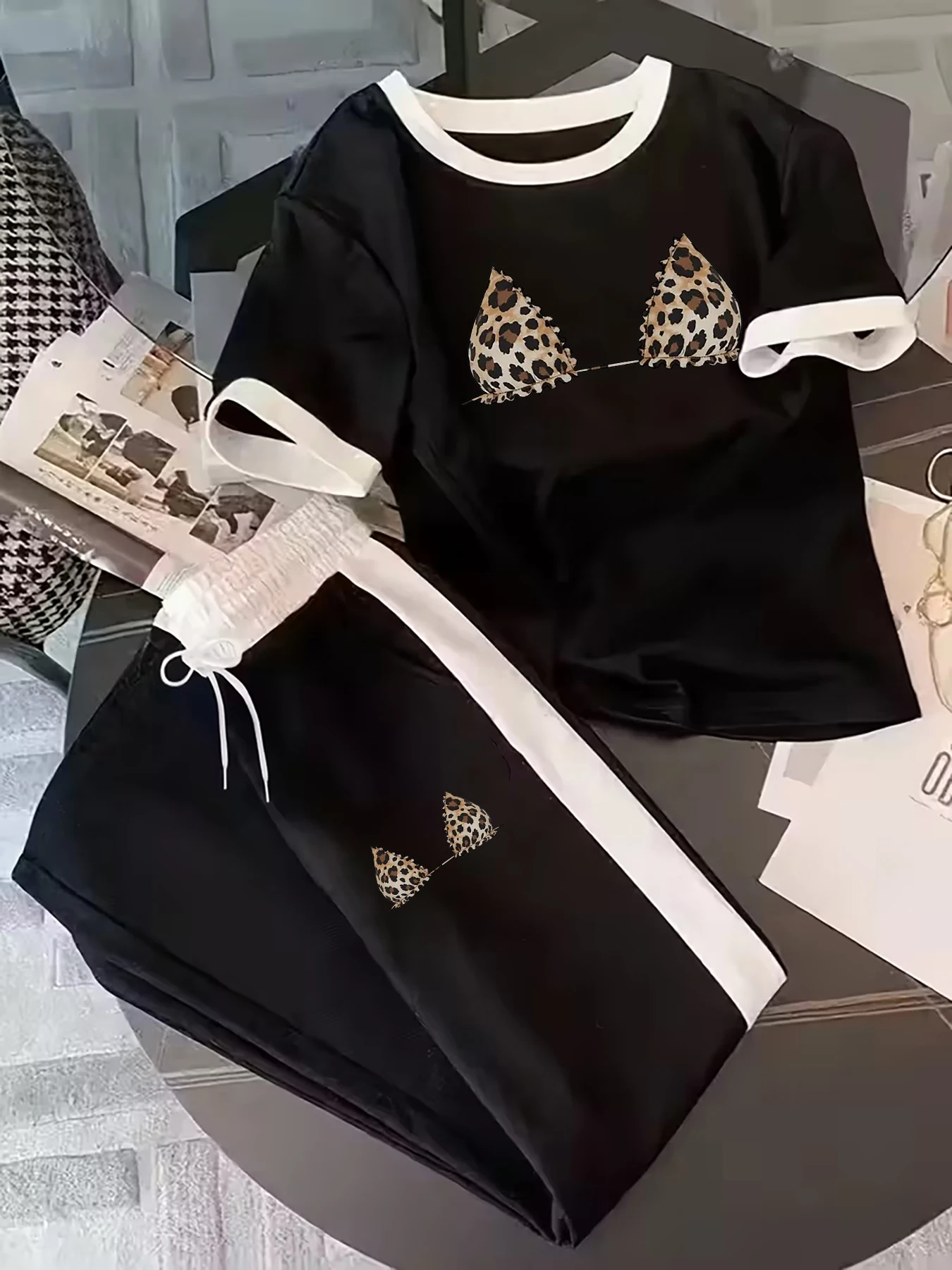 

Summer Leopard Print Lingerie with Contrasting Edges, Short-Sleeve Set, Casual Sporty Style Loose T-Shirt + Color-Blocked Long Pants Two-Piece Set