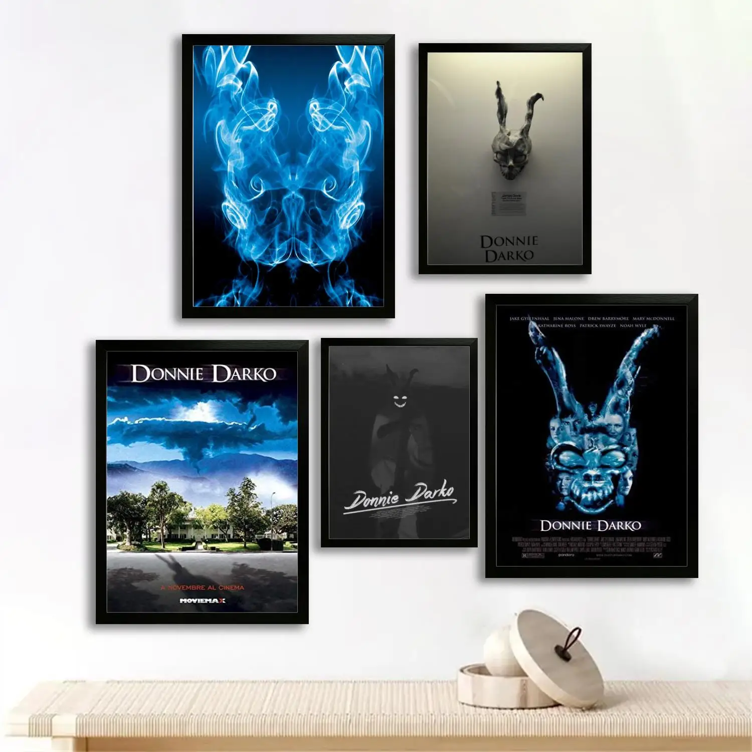 Donnie DARKO Canvas Art Poster and Wall Art Picture Print, Modern Family Bedroom Decor Posters,Decorative painting