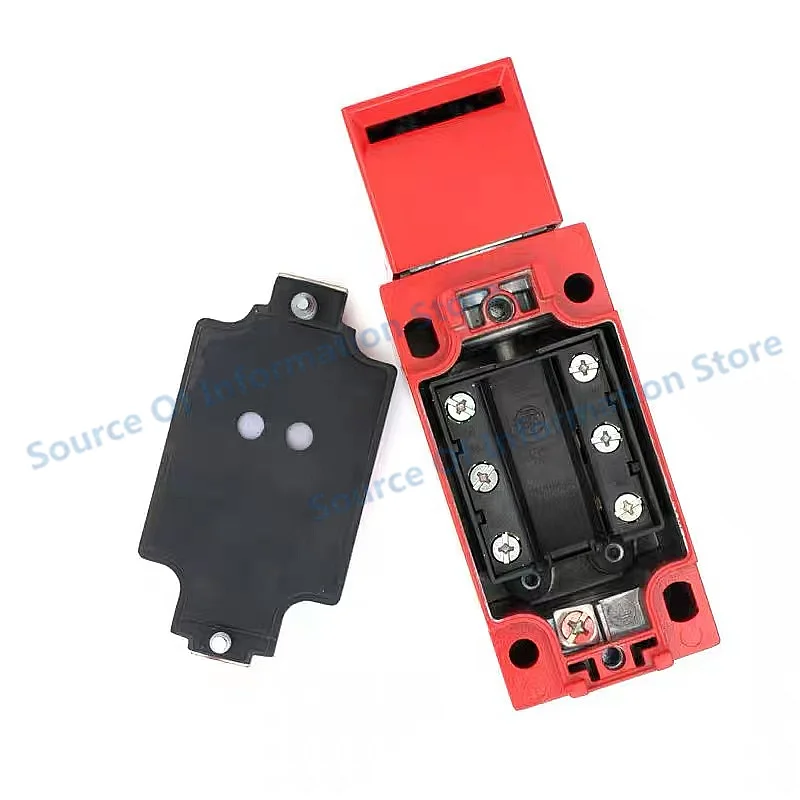 XCSA701 Safety Door Switch, 2NC+1NO Contacts, IP67 Rated, 500V Ui, Industrial Safety Interlock for Machine Safety Gates