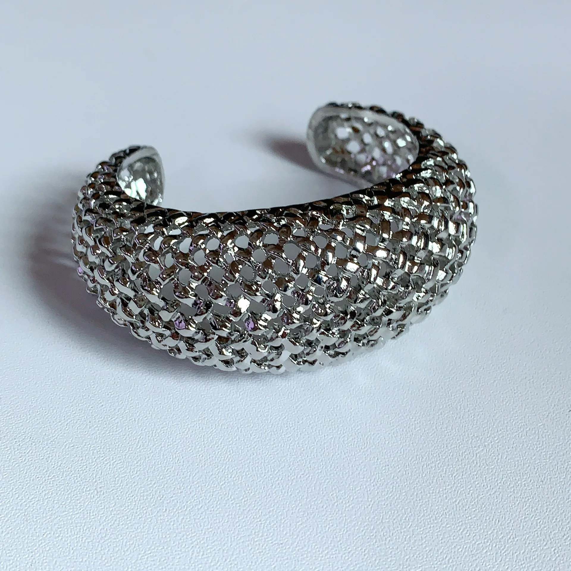 Retro Hollow Out Mesh Weave Bracelet Female Luxury Metal Wide Open Bangle Elegant Fashion Adjustable Wrist Jewelry for Women