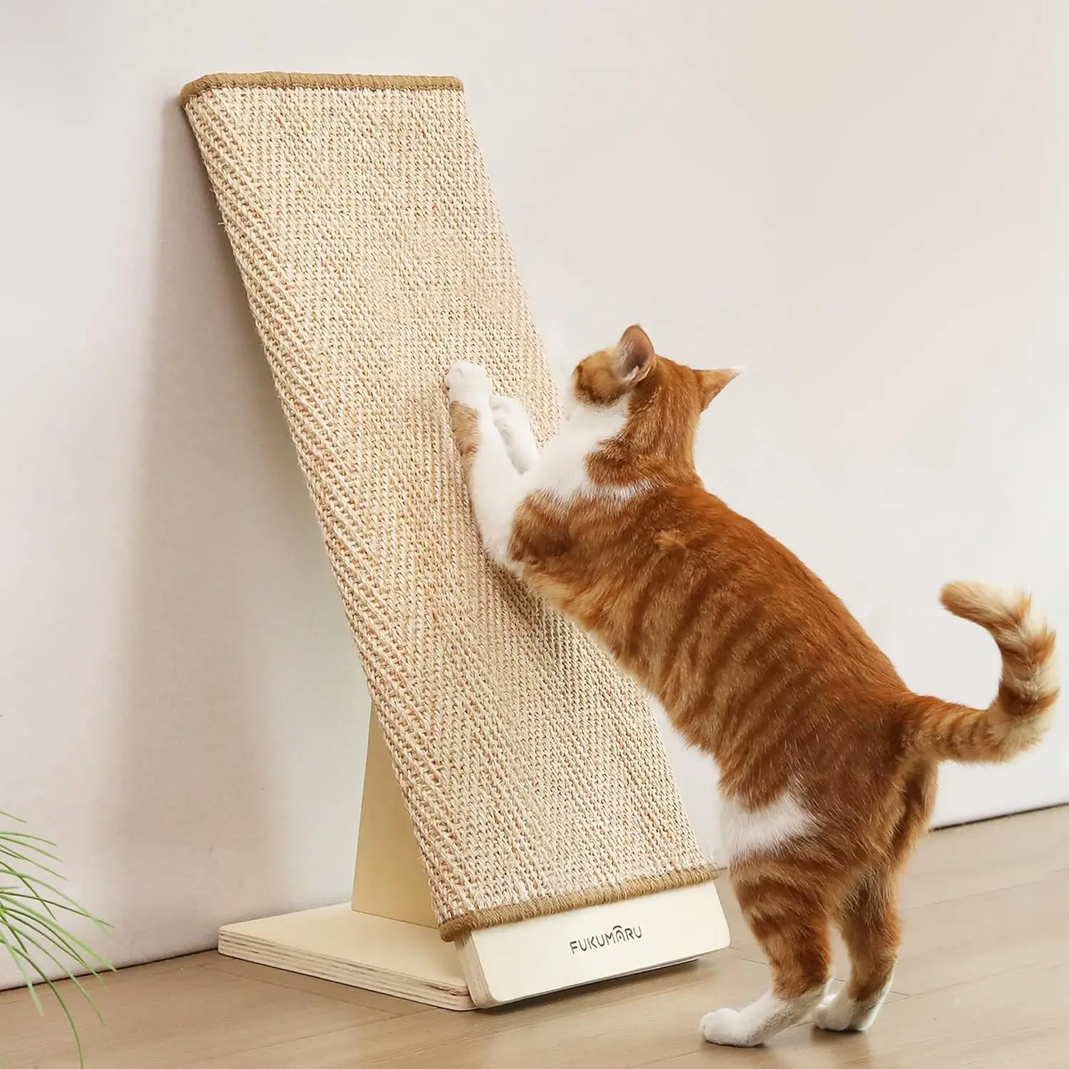 

Cat Scratcher, 23.66 Inch Sisal Cat Scratching Post Ramp, Replaceable Scratching Mat for Indoor Cats, Wood Frame L Shape Wall