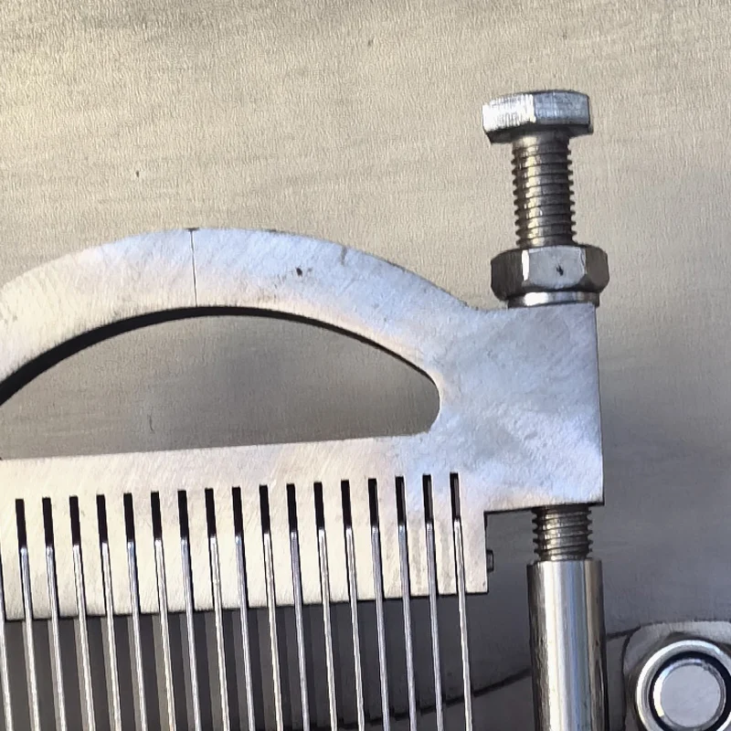 

Машина для розлива жидкостей: воды, соевого соуса, уксуса, молока, красного масла, коричневого сахара, белого вина, эссенций.