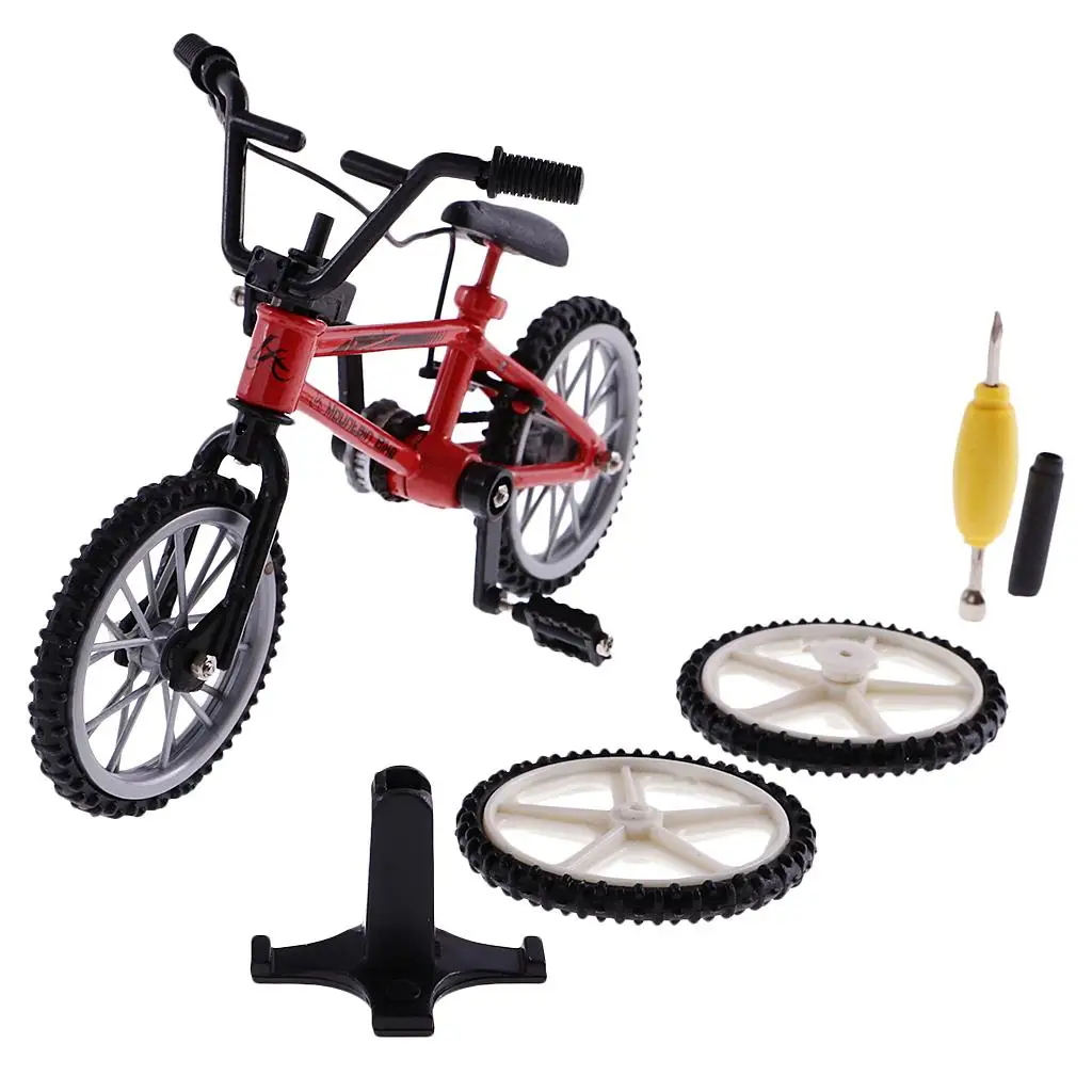 Plastic Alloy Model Bike Miniature Bicycle 1 24 Scale for Park Scenery Train Railway Layout Decor