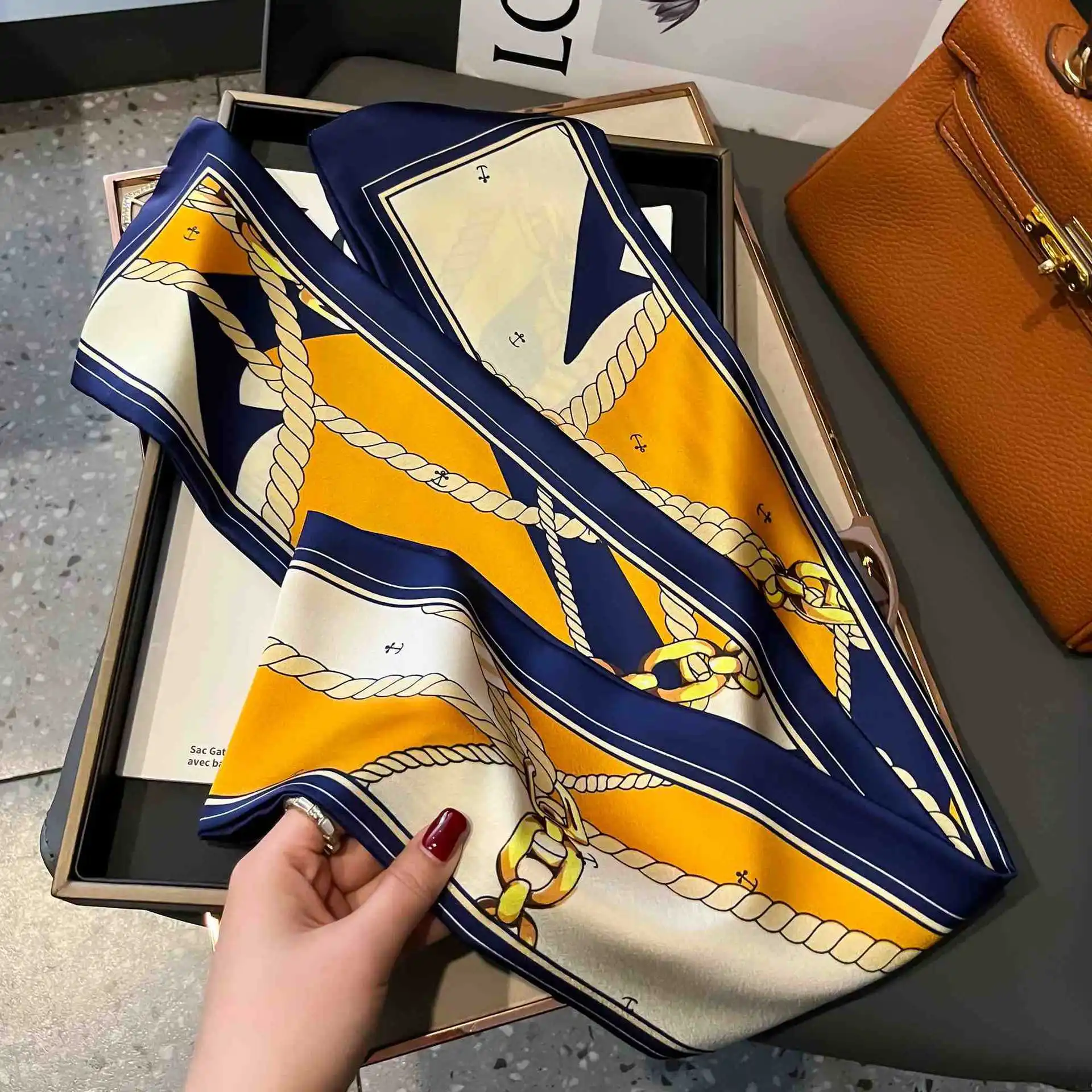 

Модный длинный шарф-платок с принтом, женский шейный платок, шарф для сумки, атласный шелковый тонкий платок, женский платок-фуляр, цветочные повязки