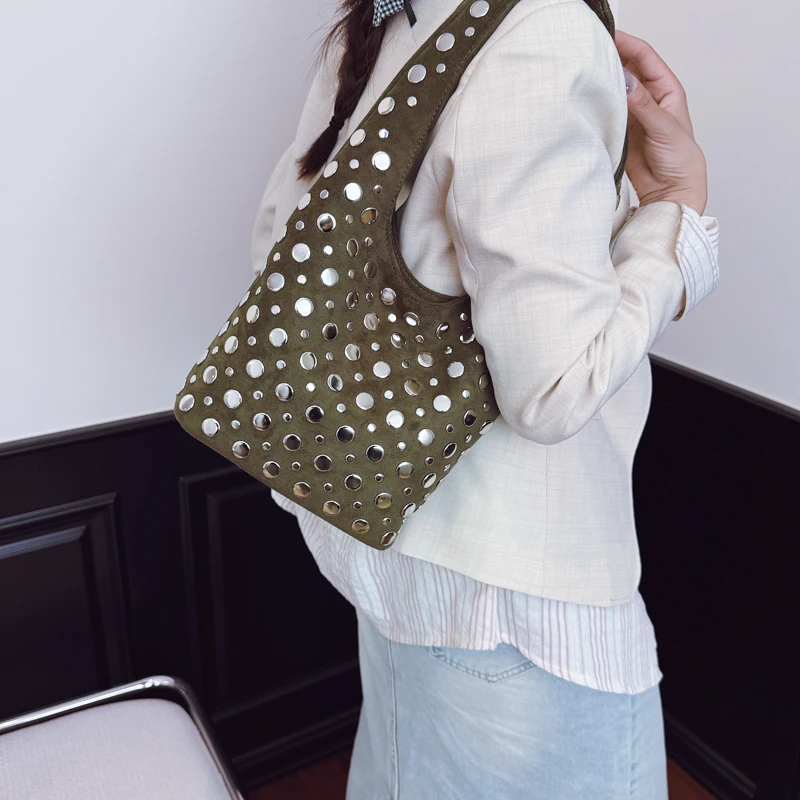 

Women Leather Luxury Fashion Crossbody Bag Chic Designer Shoulder Tote Handbag For Modern Attractive Style