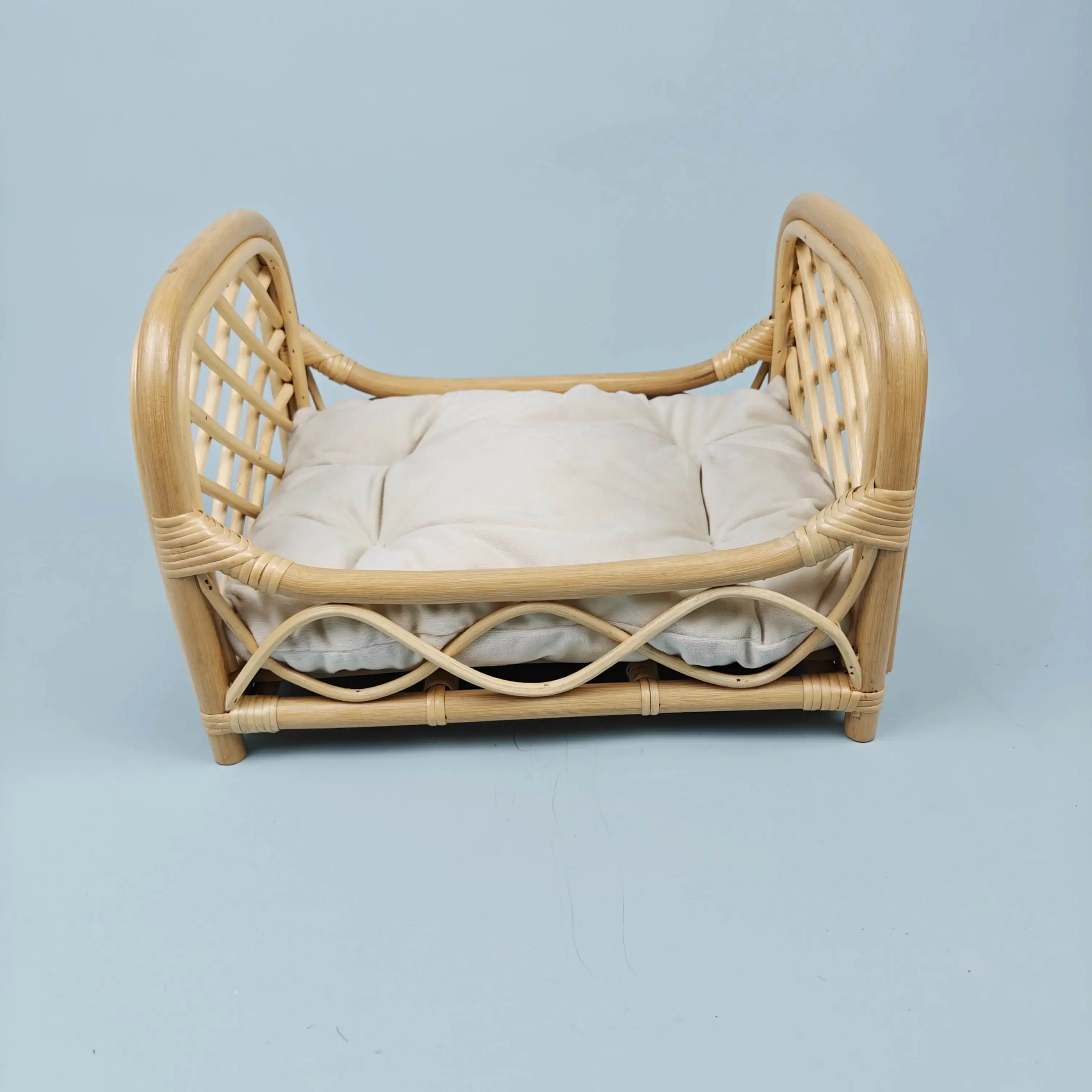 Newborn Photography Props Bed Rattan Handmade Retro Baby Hollow Bed Crib Chair Girl Boy Posing Furniture Session Accessories