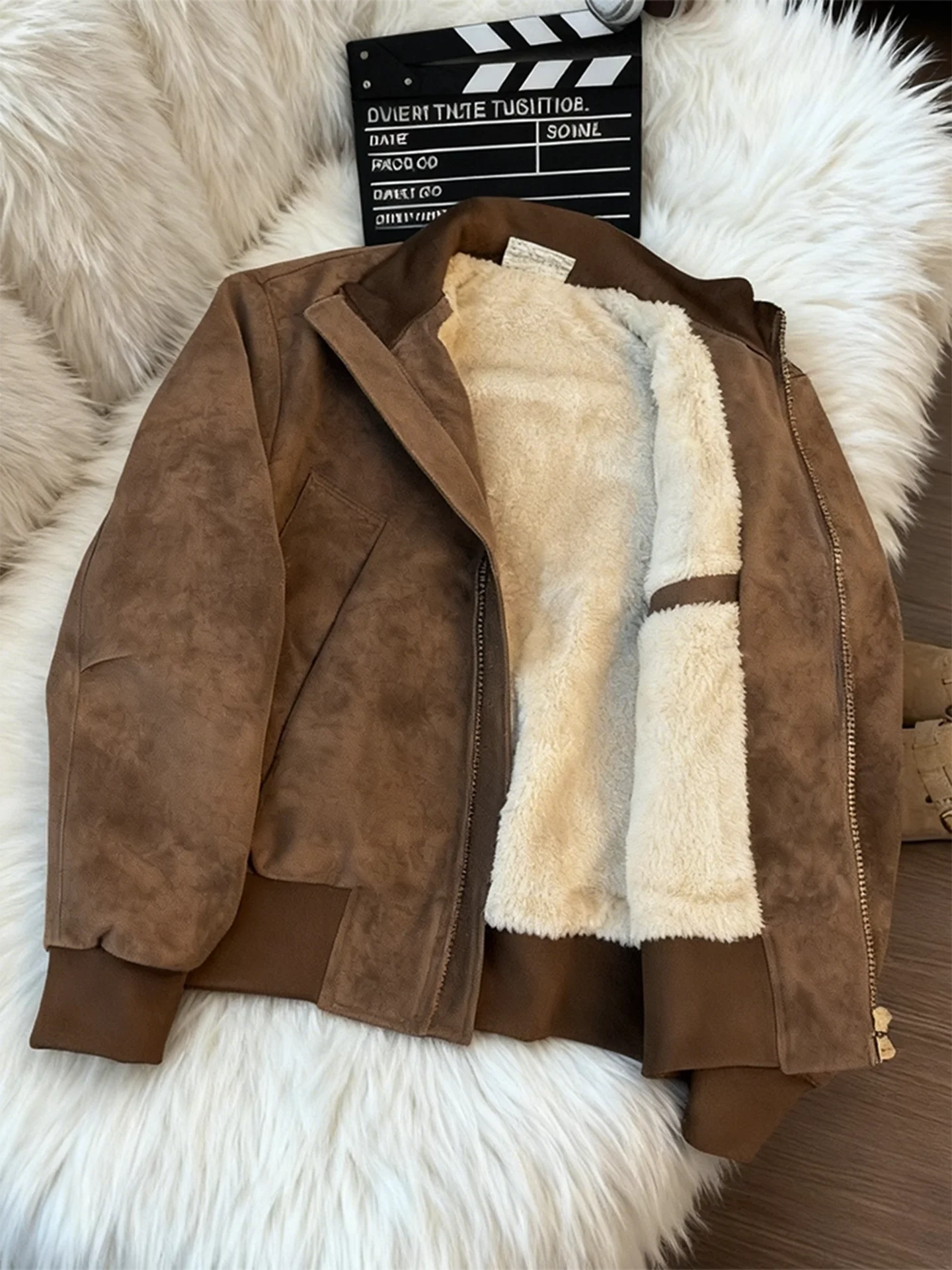 

Мужская утепленная зимняя куртка-бомбер из коричневой искусственной кожи в американском стиле, с хлопковым наполнителем, молодежная, повседневная, модная