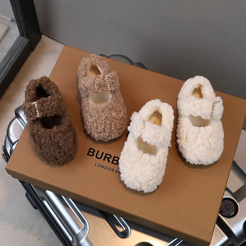 Moda Rhinestone Buckle Flats 2024 Winter New Children Fur Cover Toe Light Warm Kids Casual Shoe Plush Non-slip Mary Jane Shoe