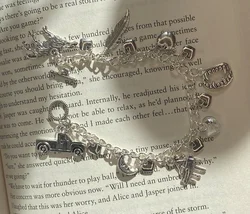 Twilight Charm Bracelet | Bella's wolf and crystal heart | Twilight saga fan art | Twilight inspired charm bracelets