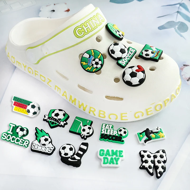 Новые-украшения-для-обуви-в-виде-футбольных-мячей-для-crocs-аксессуары-для-сабо-и-шлепанцев-декоративные-пряжки-для-обуви-подарки-для-вечеринок