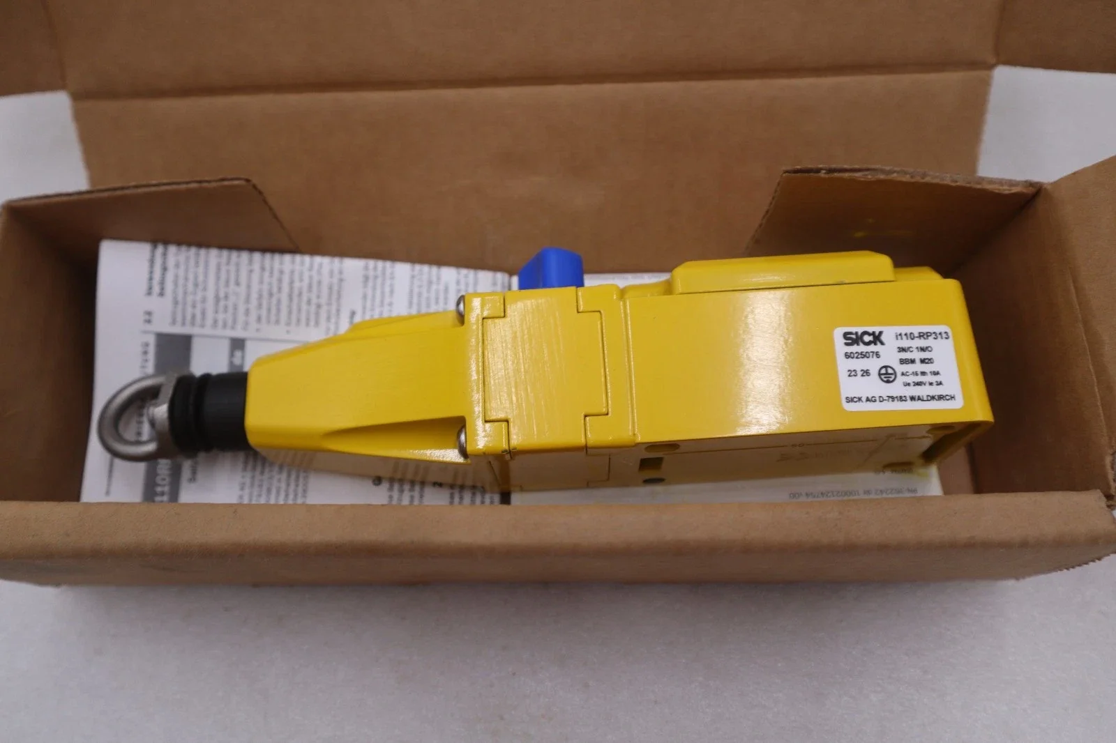 i110-RP313 i110 Safety Interlock Switch, 3NC/1NO, Die Cast Zinc