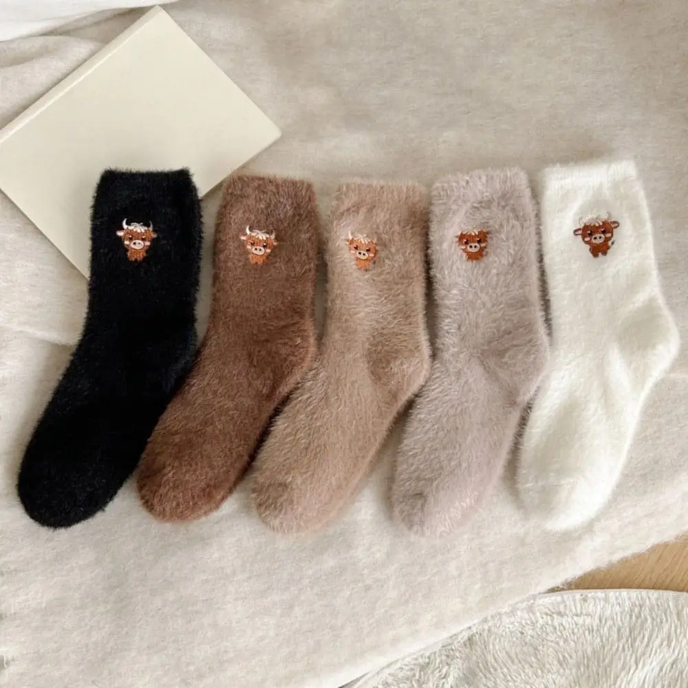 

5Pairs Embroidery Cow Winter Fluffy Socks Mid Tube Cartoon Cattle Thicken Warm Socks Sweet Ladies Hosiery Plush Floor Socks Soft