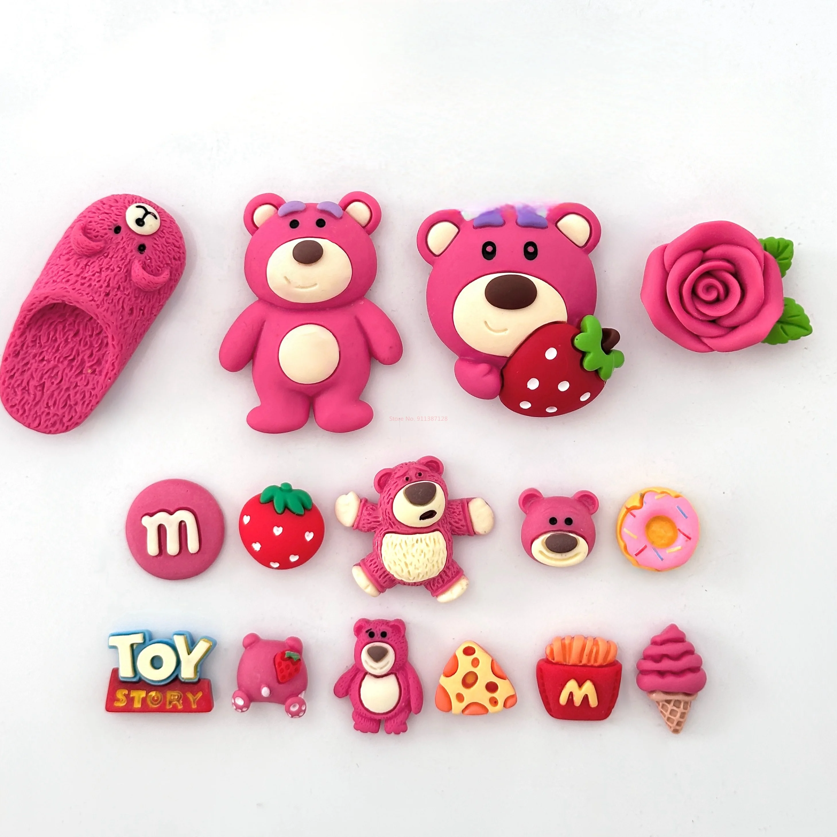 Nuevo dibujo de Disney, bonito oso de fresa, imán para nevera 3d, figuras de acción creativas, decoraciones, juguete para regalo magnético.