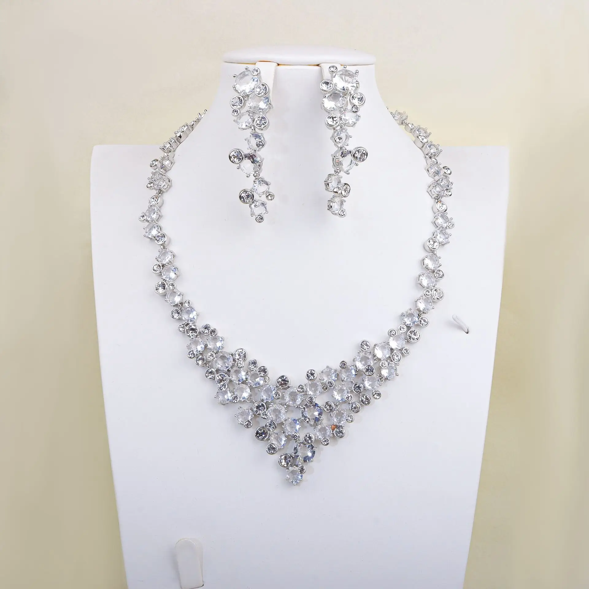 

Luxury Shiny Jewelry Set for Women Bridal Necklace Earrings Set for Wedding Party Prom