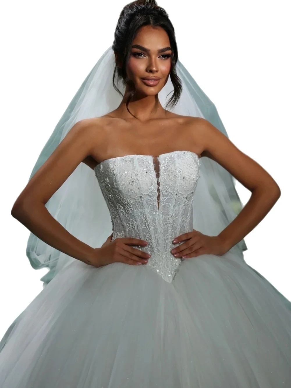 فستان زفاف جديد لعام 2025 فستان زفاف بدون حمالات مزين بالدانتيل ذيل طويل تول منتفخ فستان زفاف العروس Vestidos De Novia