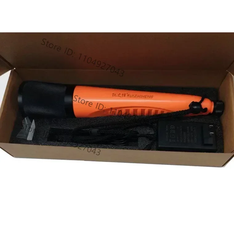 for H19 diving flashlight P70 high-power strong light LED professional diving salvage photography fill light.
