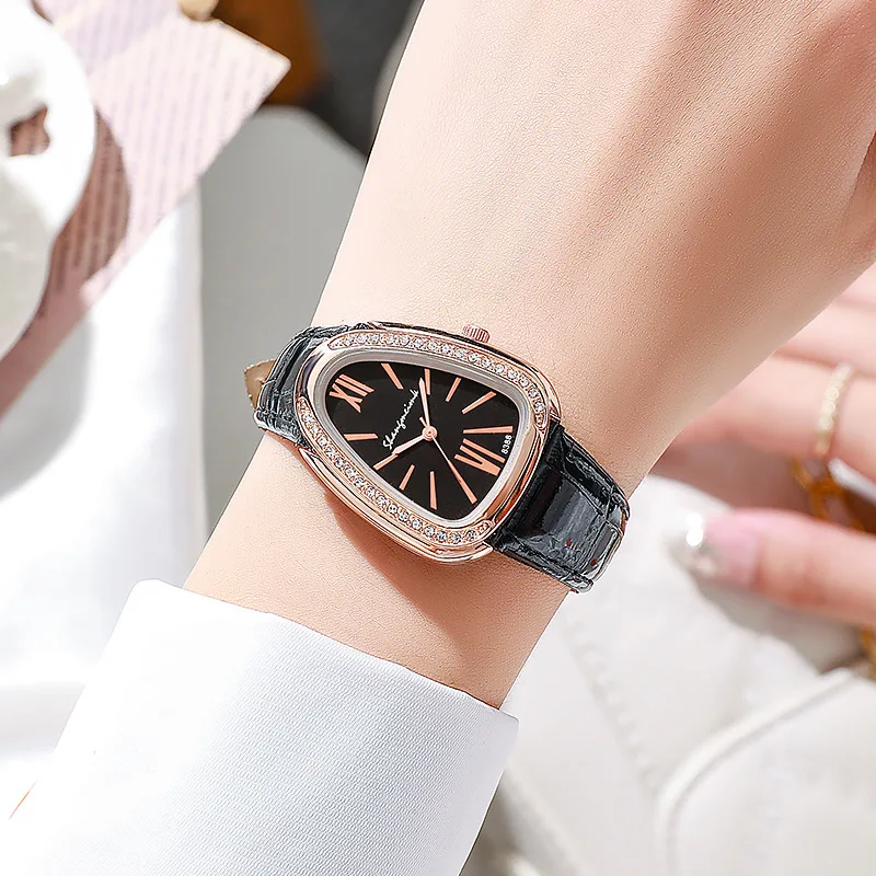 

New Fashion Famous Luxury Watches For Woman Students Leather Quartz Watch For Girls Gifts Reloj Mujer Ladies Wrist Watches Hot
