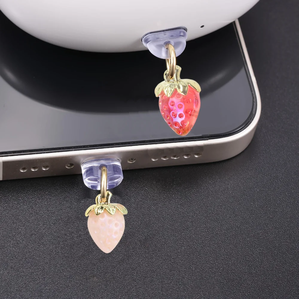 아이폰 및 삼성 Type-C 휴대폰을 위한 귀여운 딸기 과일 먼지 플러그 액세서리 장식