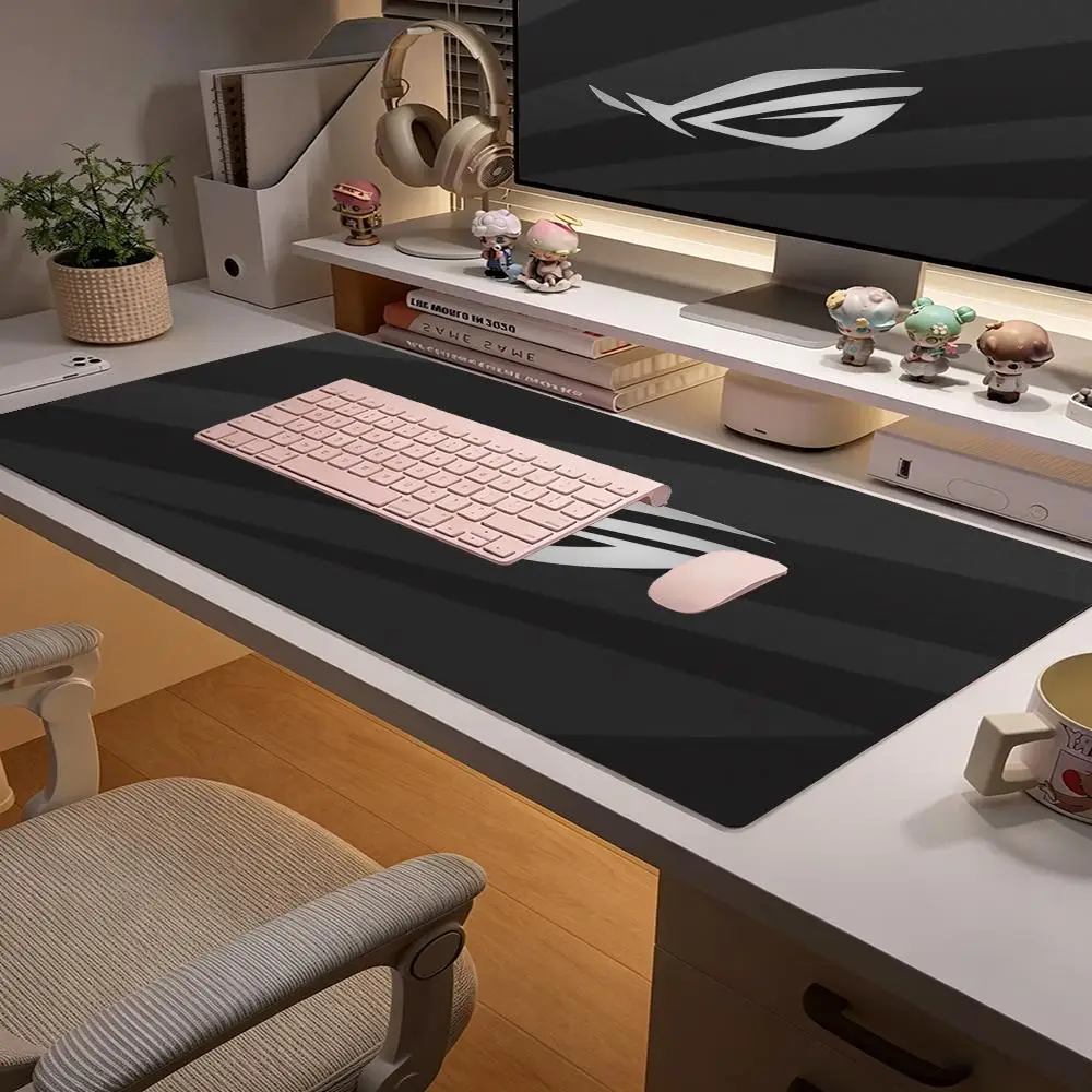 Large Gaming Mouse Pad Computer Mousepad Waterproof Multi-size Anti-slip Natural Rubber Desk Mat with Locking Edge Play