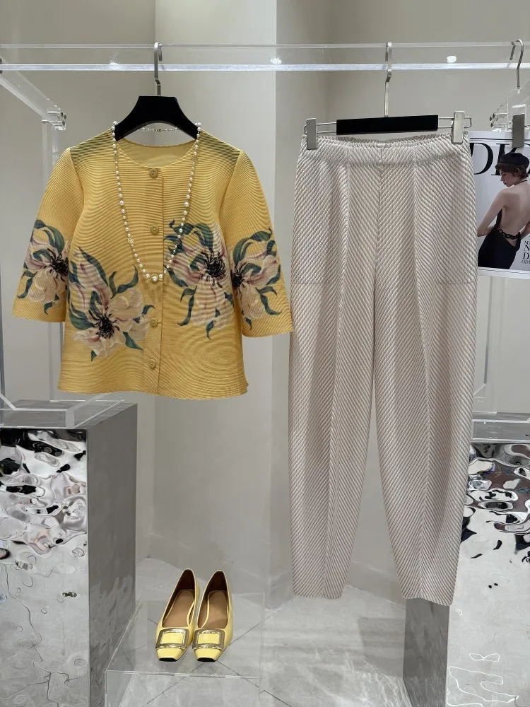 A new style of elegant and grand cardigan birthday dress with grace set pleated women as gift