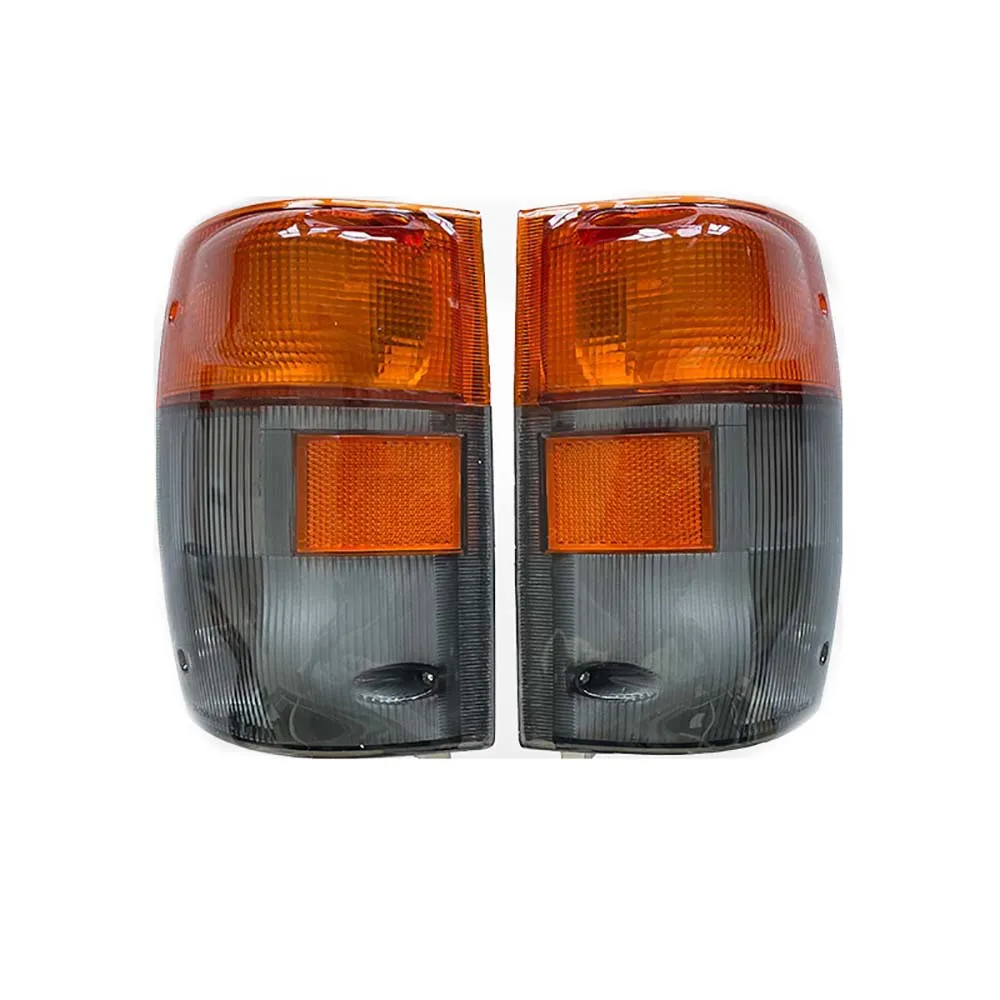 

1 Pair （L and R) Front Bumper Corner Light Turn Signal Light for Isuzu 100P Truck