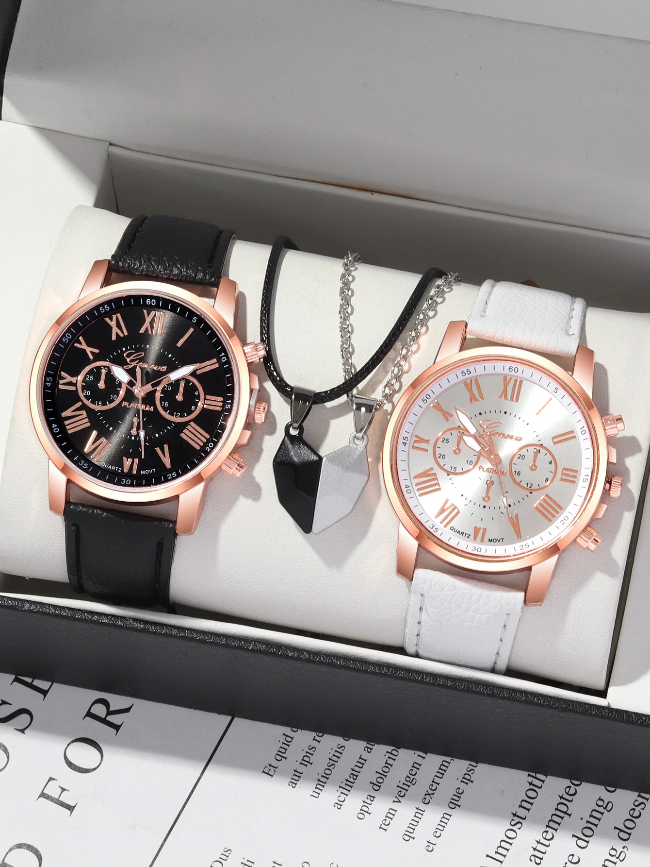 4pcs fashion trend versatile men\'s and women\'s quartz watches paired with heart-shaped necklaces couple watch set