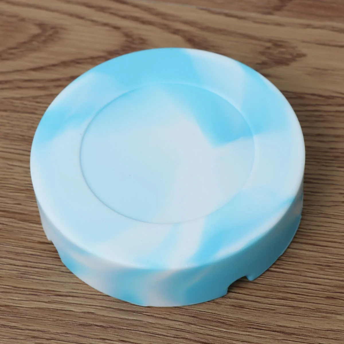 

1 pc Round Silicone Ashtray 8.3X2.3Cm Heat Resistant To 230°C Camouflage Design Cigar Holder With 4 Slots For Home Bedroom
