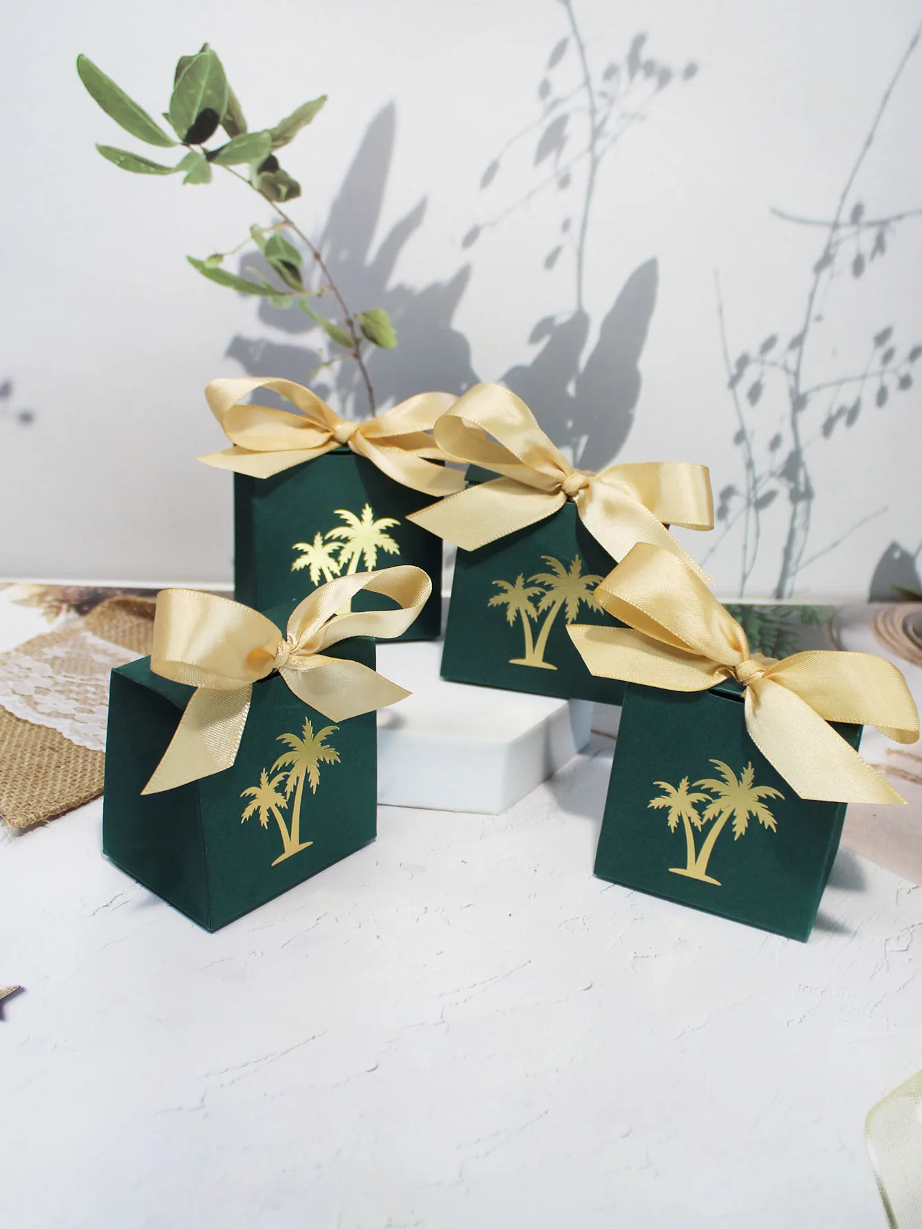 Luxurious Green Gif… - image