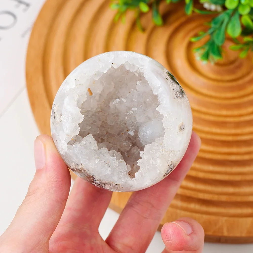 Natural crystal stone polished white geode crystal ball gemstone sphere desktop ornament