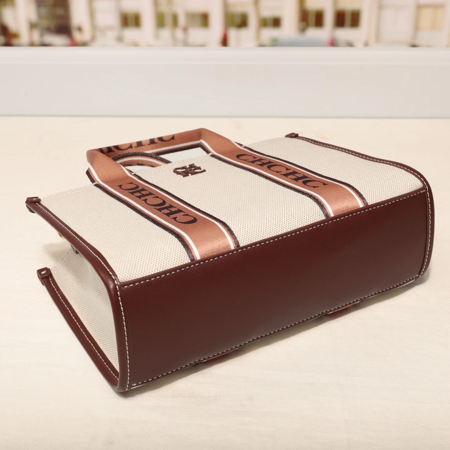 حقيبة يد نسائية مربعة جديدة لعام 2025 - محفظة كروس من القماش، تصميم عصري بسيط، حزام قابل للتعديل، لون نقي #3