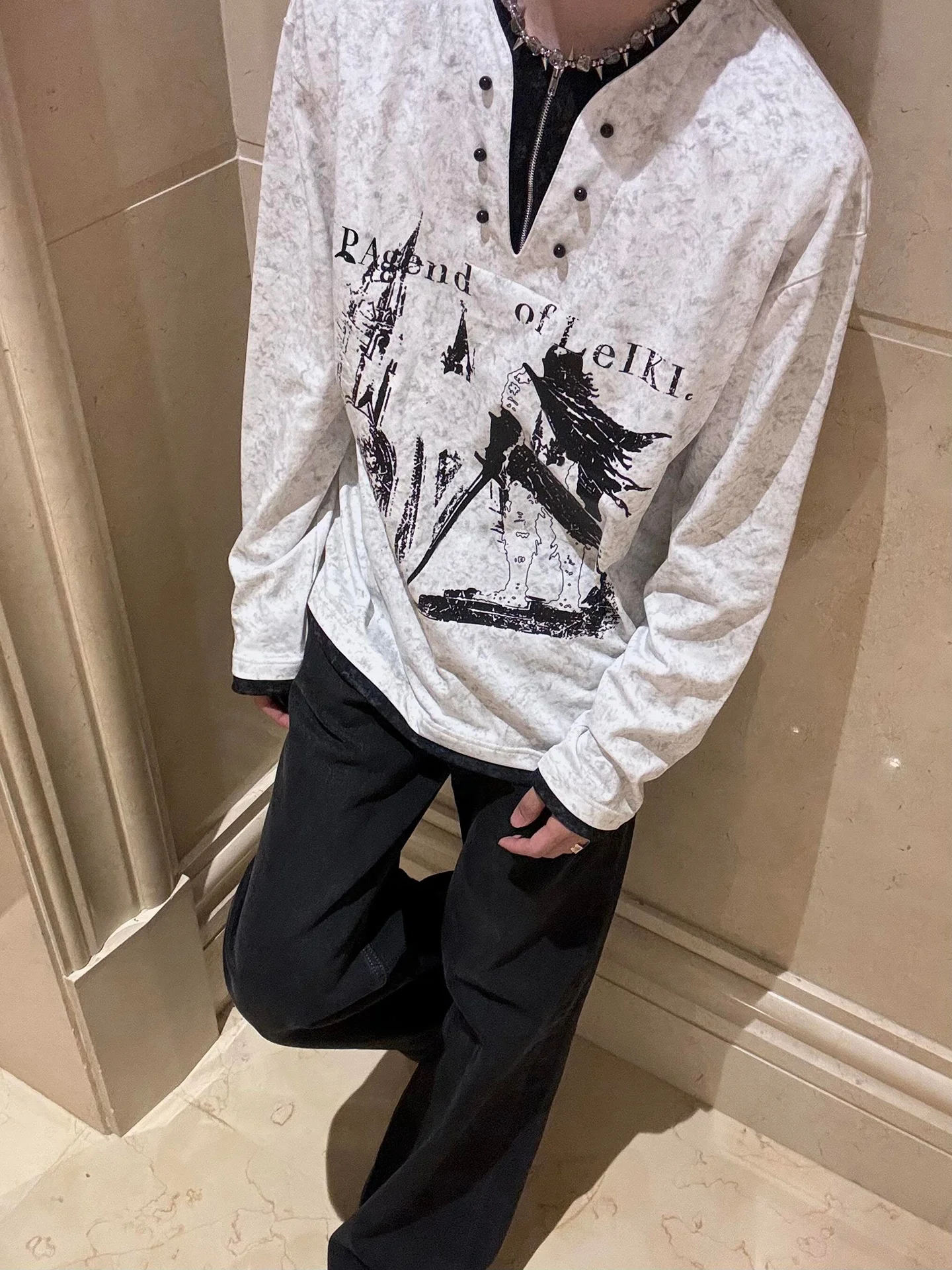Long Sleeve Knight Castle Print Loose Henry Collar American Style Sweatshirt Men's T-shirt Streetwear Casual Spring Fashion