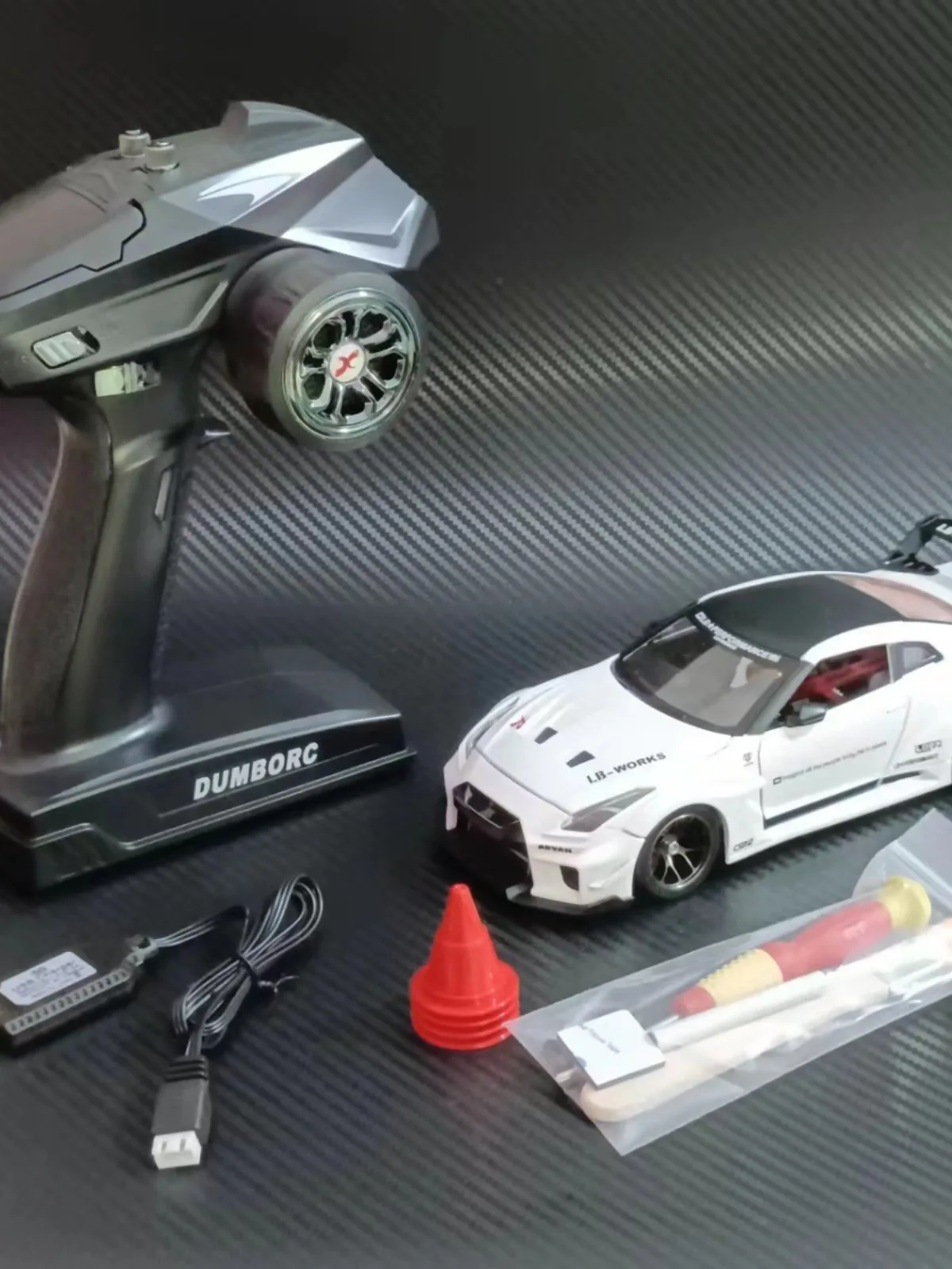 FATJAY HGD1 MINI RC 1/28 RWD Drift RC Auto da corsa con guscio in metallo RTR Modello di telecomando