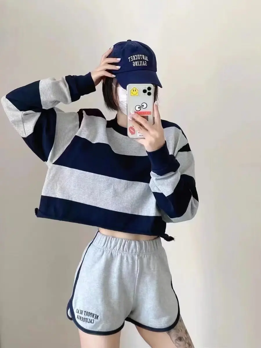 

Ретро-свитшот в американском стиле с полосками, женский, свободный крой, с отворотами на манжетах, в университетском стиле, модный, весна-осень, смесь хлопка