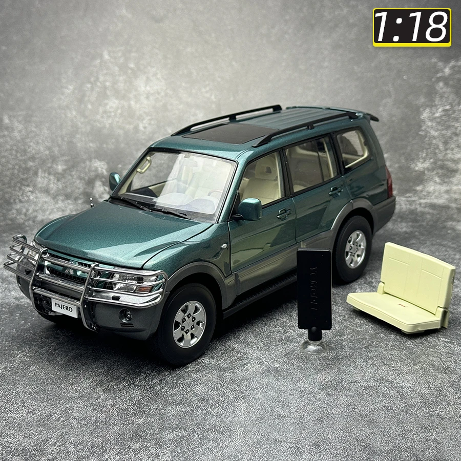 YC Model SunStar(OEM) 1:18 Mitsubishi Pajero V73 Car model Three