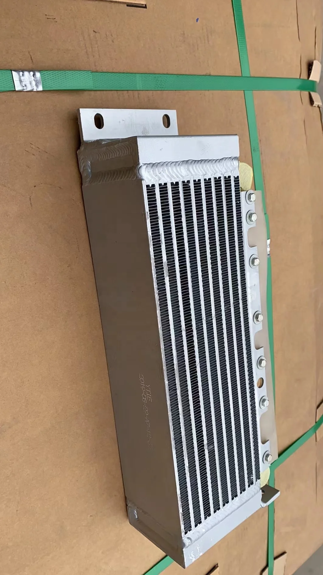 B/F4L1011F Radiatore olio 04272037 04270522 per Deutz