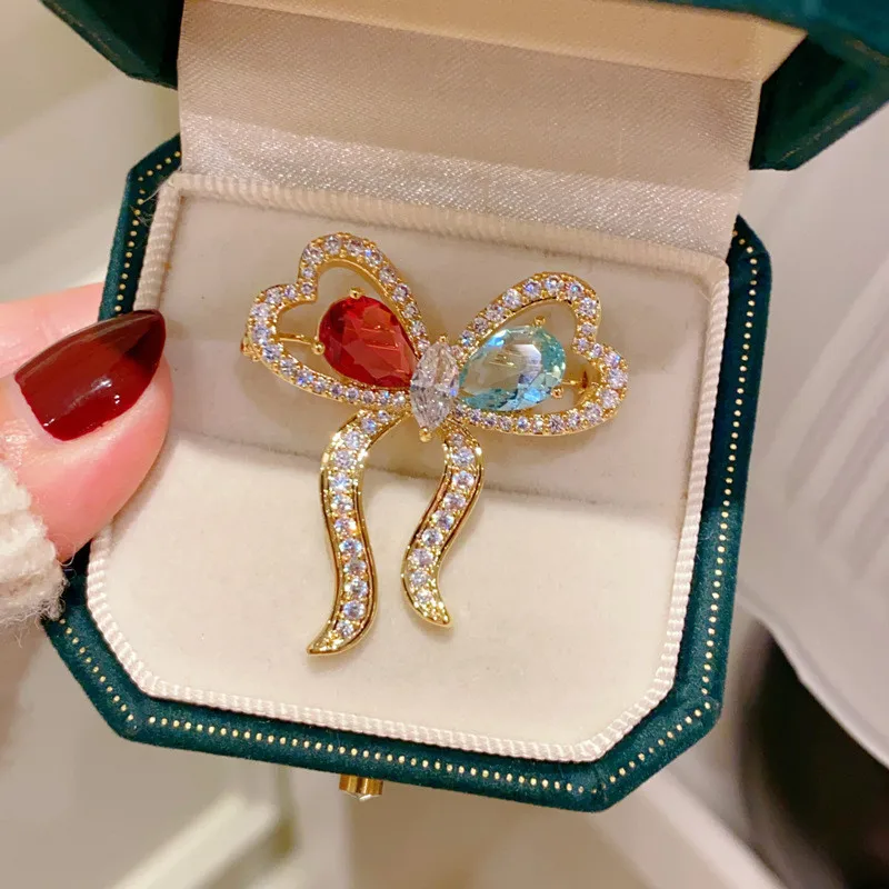CC Elegant Brooch Bow-knot Shape Zirconia Metal Pins Romantic Corsage High-end Cardigan Shawl Buckle Dating Essentials Gift B294