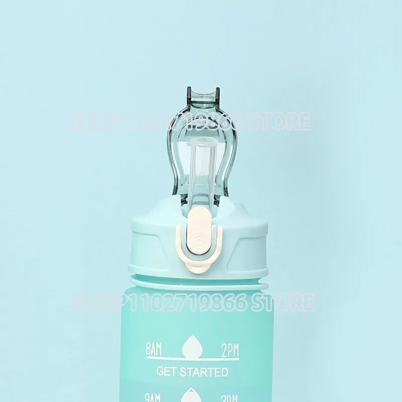 Bottiglia d'acqua Lilo e Stitch da 750 ml con cannuccia Cartoon Anime Pattern Bottiglie sportive stampate Ragazzi Ragazze Regali per feste di compleanno carini