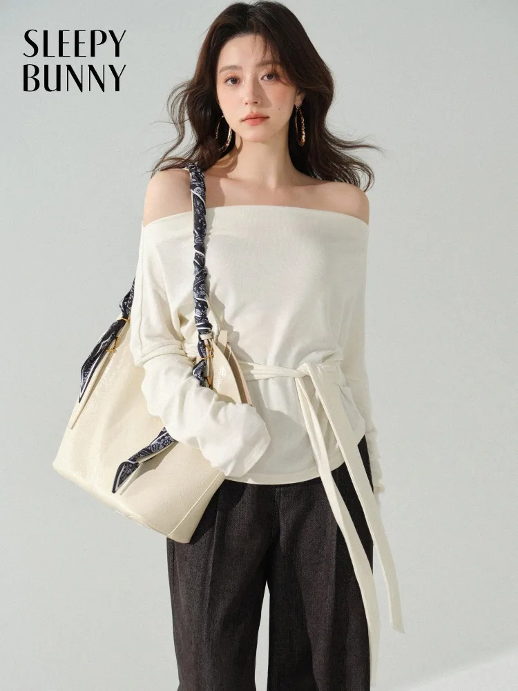 

Women Elegant Versatile Tee Off Shoulder Long Sleeve T Shirt Fashion Slim Fit Casual Autumn Tops with Asymmetric Neck Design