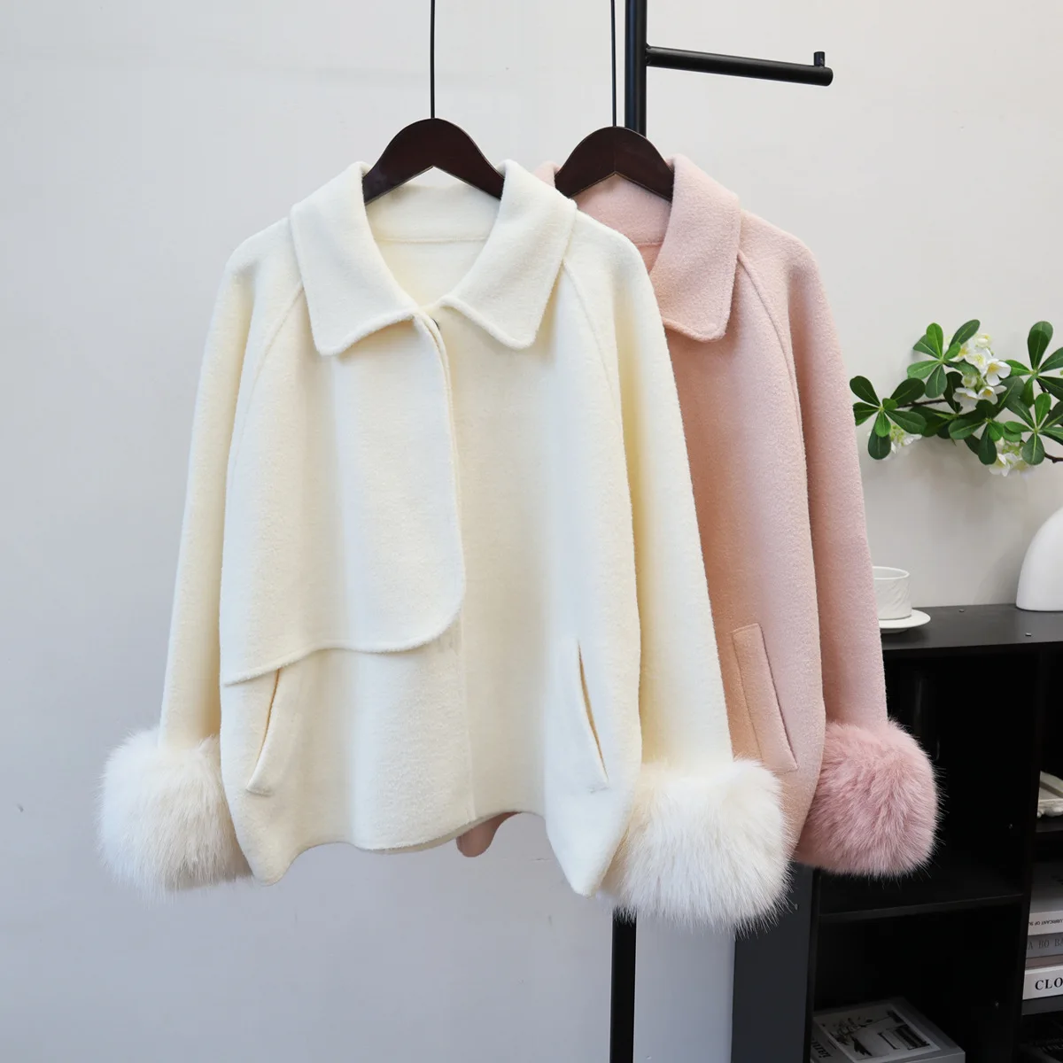 

Women Cardigan Jumper Knitted Solid Sweaters Patchwork Batwing Fur Trimmed Sleeves Turn Down Collar Coverd Button 2025 Autumn