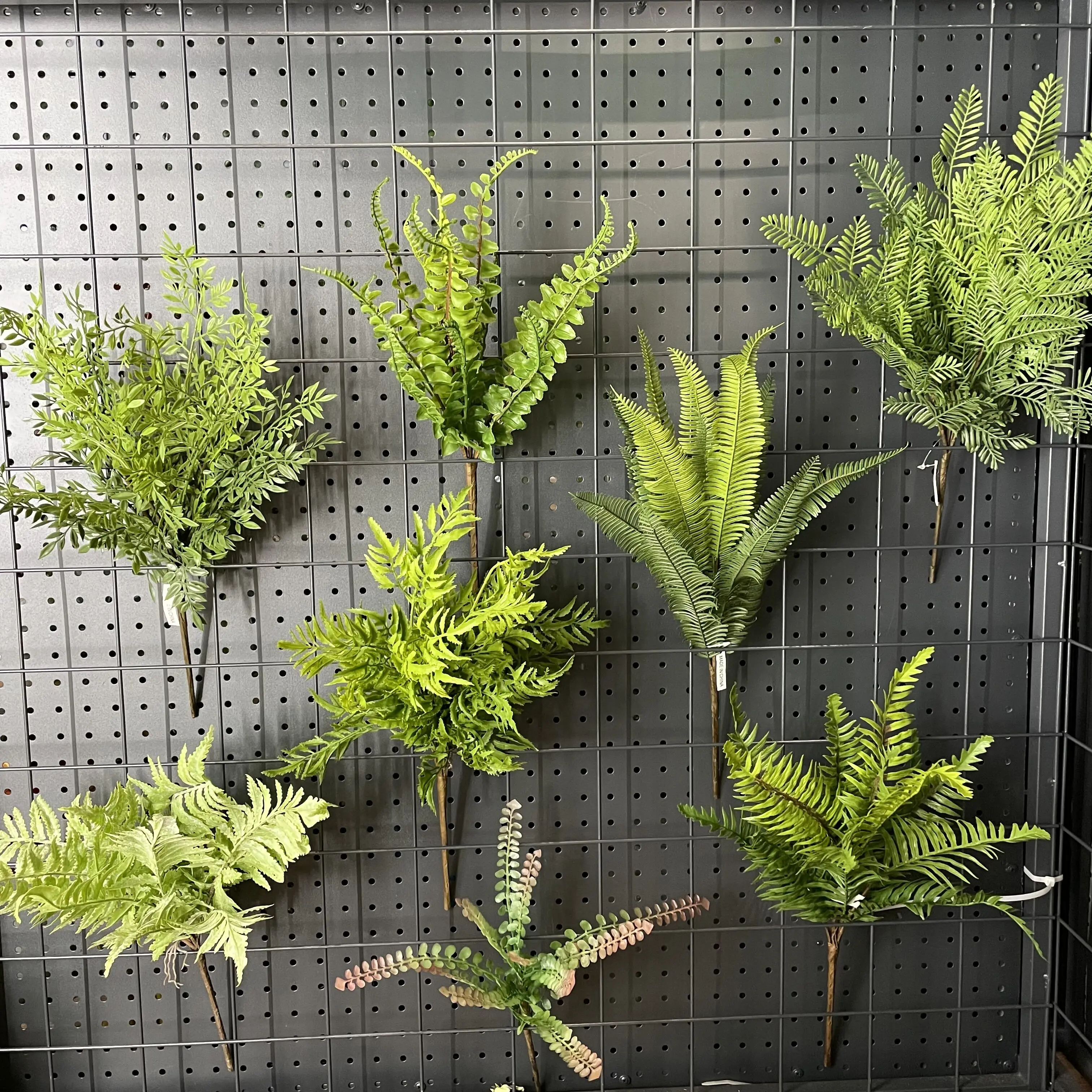 1pcs Artificial Plant Green Persian Fern Leaves Room Decor Fake Plant Plastic Leaf Grass Home Wedding Party Wall Decoration