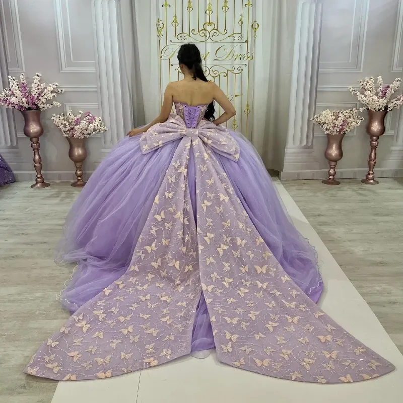 Vestido de quinceañera de princesa azul cielo claro con lazo en la espalda, apliques de mariposa, corsé de cuentas, vestido de baile de graduación