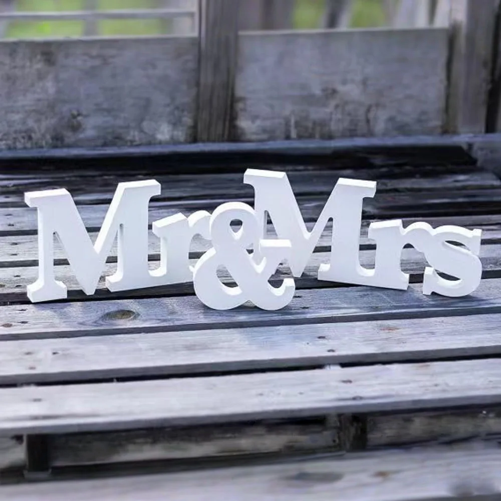 3pcs/set White Wooden Letters Mr & Mrs Wedding Decoration Married Party Table Photo Props Ornaments Valentine's Day table decora