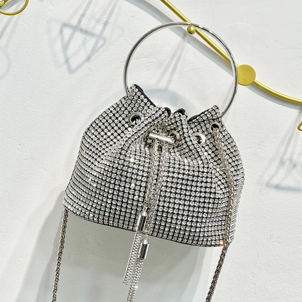 2024 Trend Mode Ingelegde Diamant Water Emmer Tas Nieuwe Populaire Ketting Één Schouder Crossbody Diner Tas Vrouwen