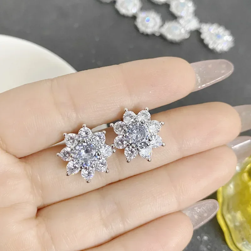 MDL مويسانيتي. مجموعة أقراط ألماس كاملة من ثلاثة خواتم مويسان متألقة على شكل حرف D #4