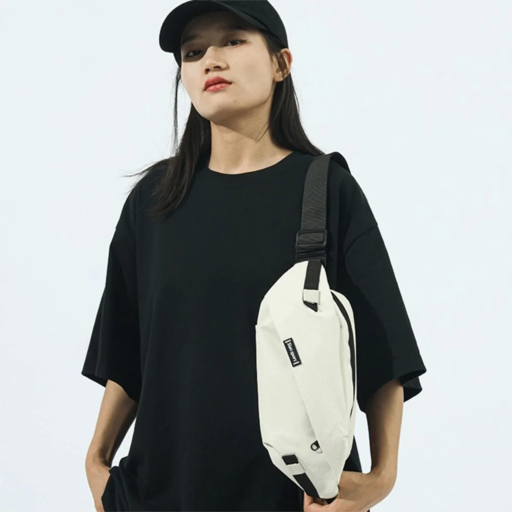 

Large Capacity Nylon Panelled Waist Packs Lightweight Zipper Unisex Chest Pack Trendy One Shoulder Men Waist Belt Bags Casual